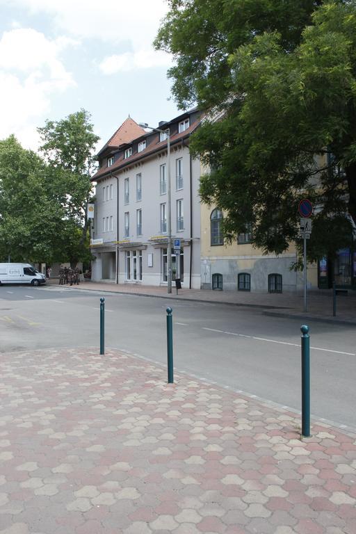 Szent Gellert Hostel Szekesfehervar Exterior photo