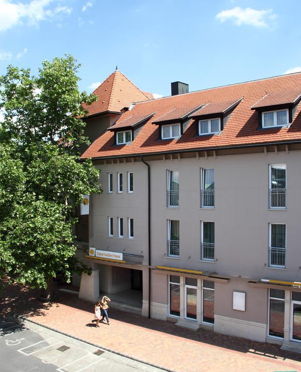 Szent Gellert Hostel Szekesfehervar Exterior photo